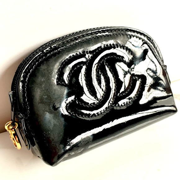 CHANEL 1995 PATENT LEATHER LOGO POUCH PURSE BAG BLACK GOLD TONE ZIPPER NEW TAGS - Picture 2 of 13